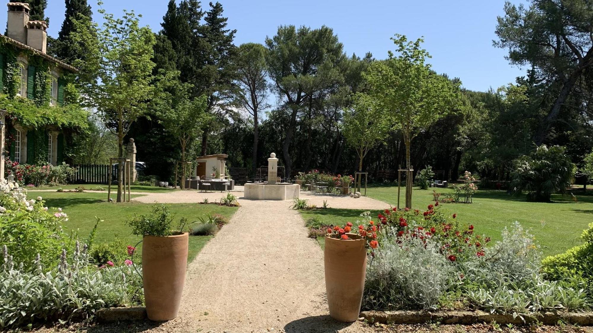 Domaine De Rhodes B&B อาวีญง ภายนอก รูปภาพ