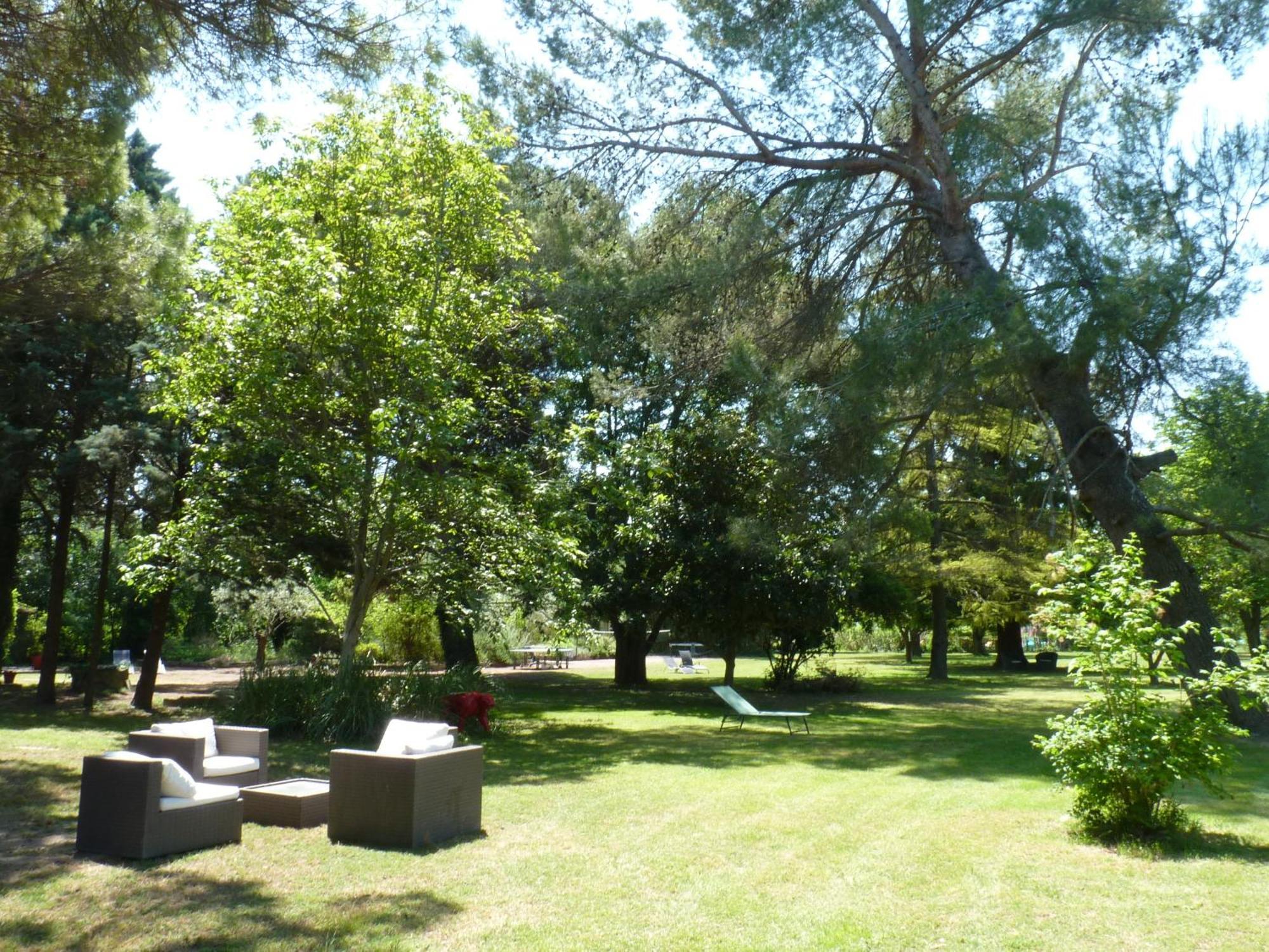 Domaine De Rhodes B&B อาวีญง ภายนอก รูปภาพ